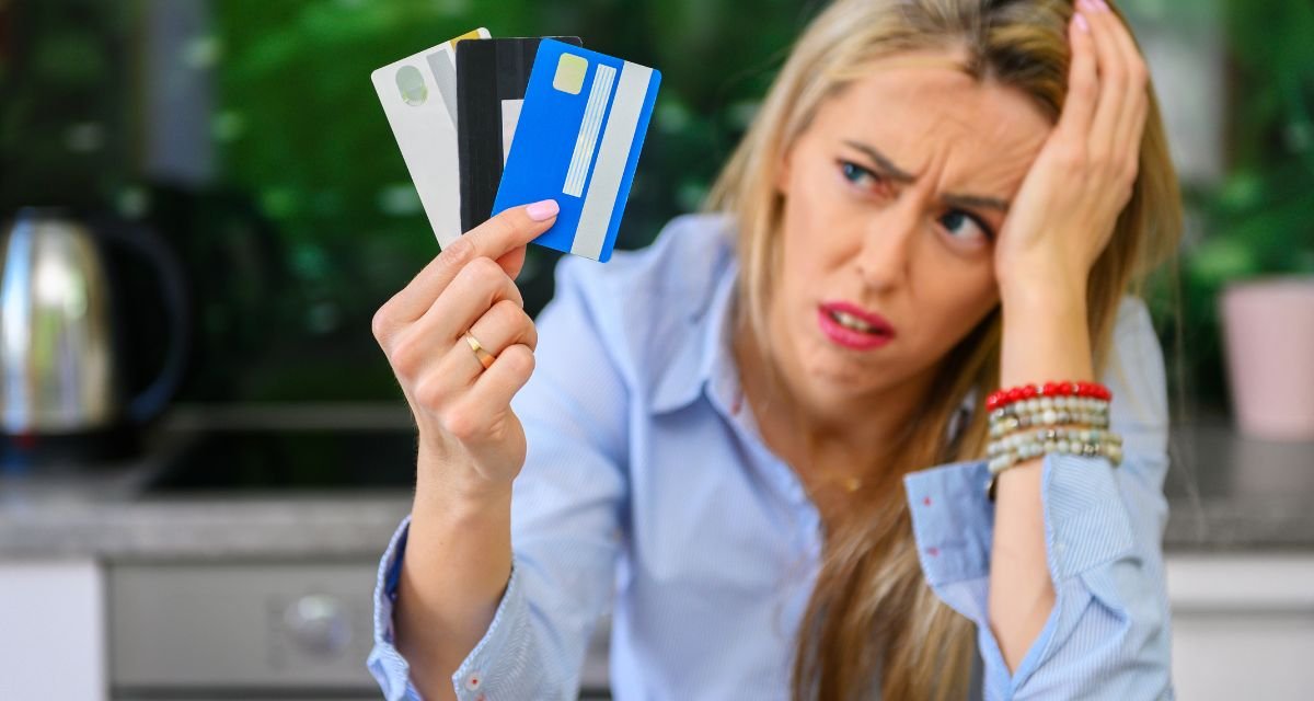 Qual Diferença entre crédito rotativo e parcelado