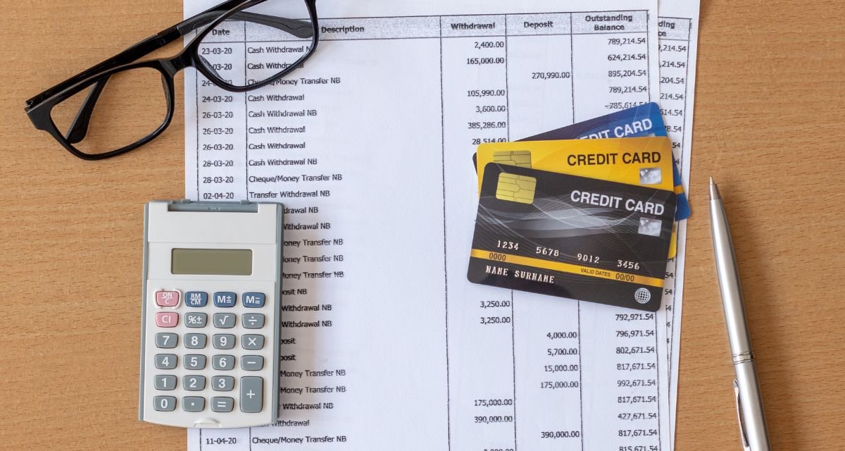 Qual Diferença entre crédito rotativo e parcelado